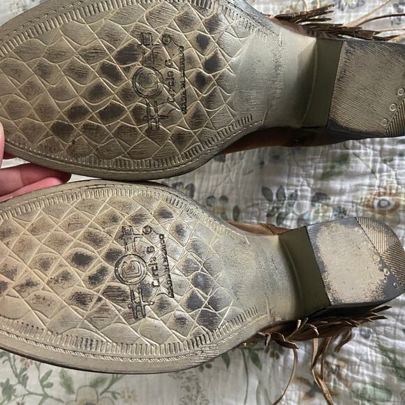 EUC Circle G Honey Leather Side Fringe Round Toe Zip Western Booties Women’s 11M - Picture 6 of 11
